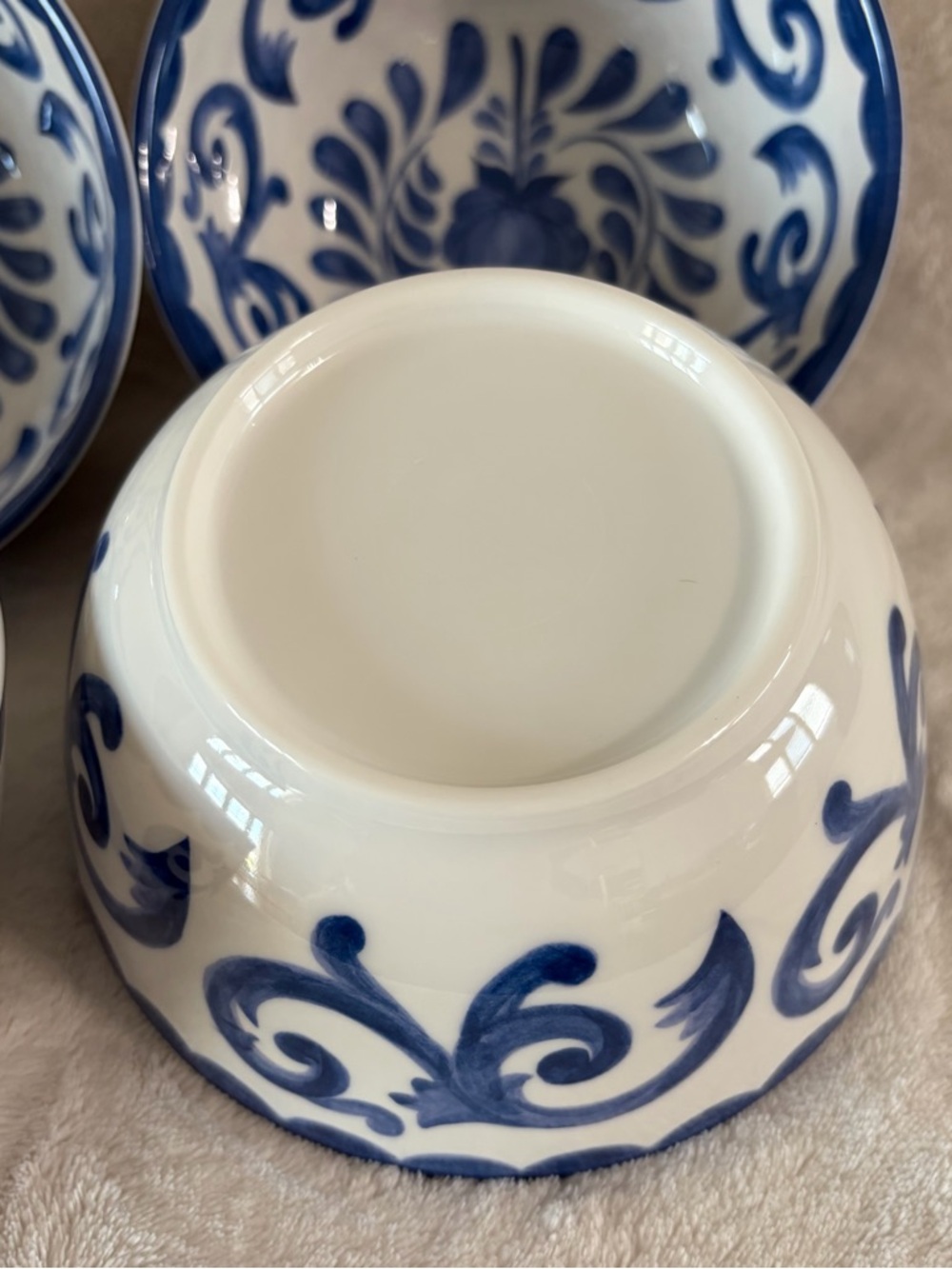NWT Artisan de Luxe Home Blue Rose Scroll Melamine Bowls Set of 4 - Picture 5 of 7